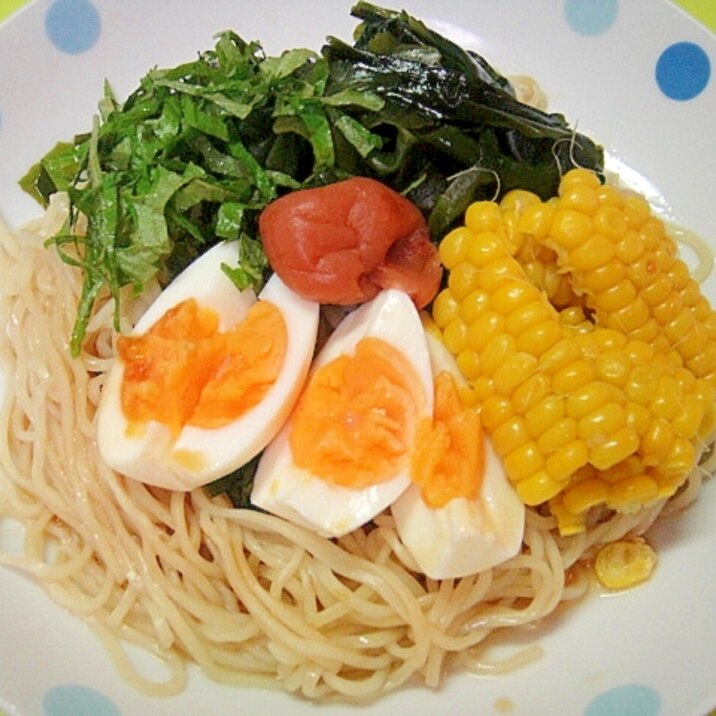 とうもろこしとワカメ梅の冷やしラーメン